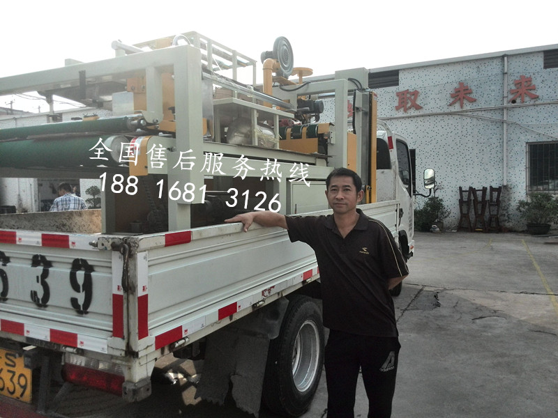 半自動(dòng)粘箱機(jī)運(yùn)輸中，裝機(jī)師傅全程陪護(hù)